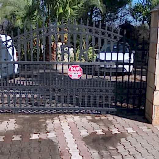 Takay Otomatik Kapı Sistemleri, Modern ve güvenilir otomatik kapı sistemleri.